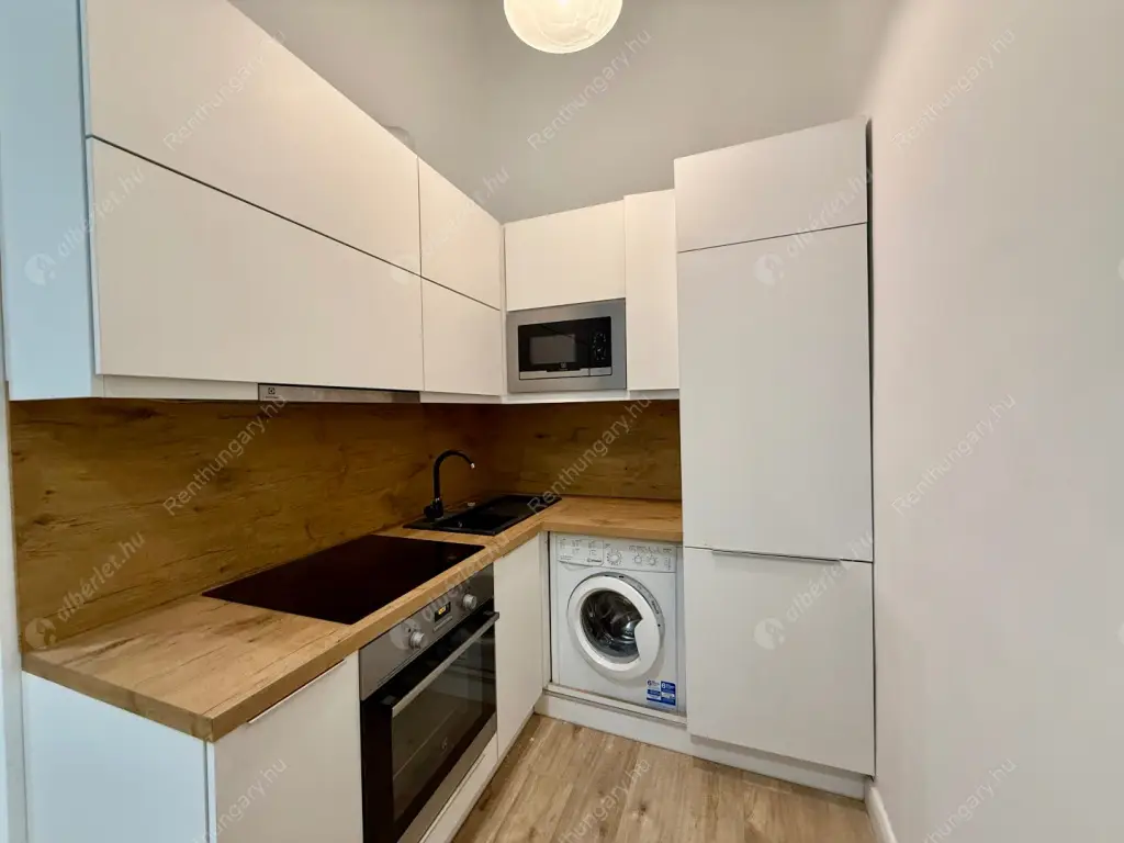 Kiadó albérlet 210000 Ft/hó áron: Budapest, VI. kerület  Bajcsy-Zsilinszky út. Mérete: 28 nm, 1 szobás | Alberlet.hu - 6595238