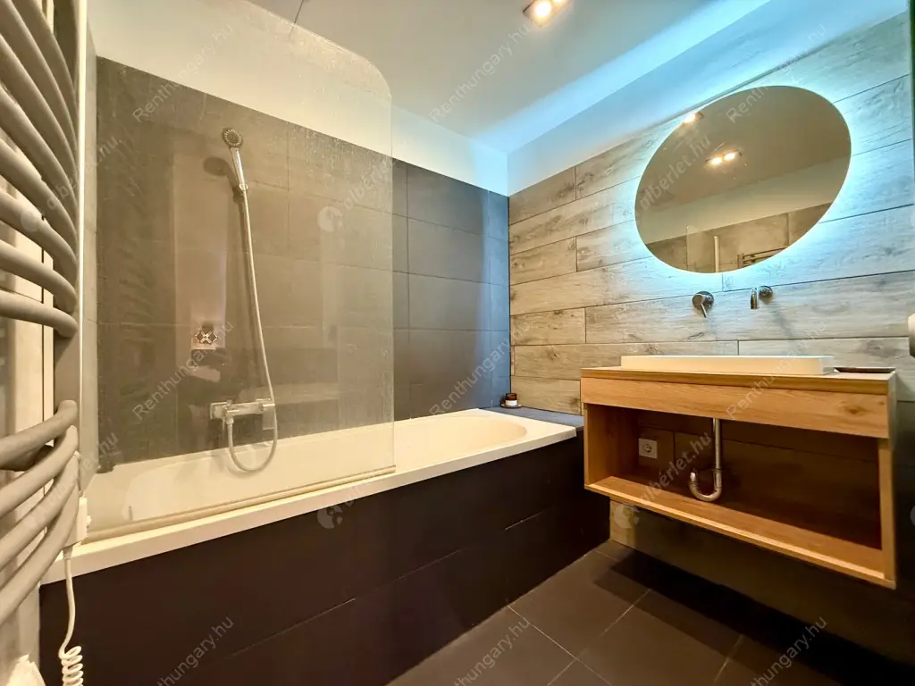 Kiadó albérlet 210000 Ft/hó áron: Budapest, VI. kerület  Bajcsy-Zsilinszky út. Mérete: 40 nm, 1 szobás | Alberlet.hu - 6594301