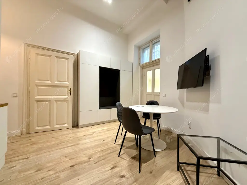 Kiadó albérlet 210000 Ft/hó áron: Budapest, VI. kerület  Bajcsy-Zsilinszky út. Mérete: 40 nm, 1 szobás | Alberlet.hu - 6594304