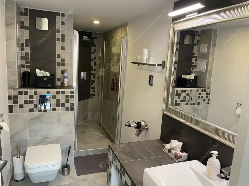 Kiadó albérlet 350000 Ft/hó áron: Budapest, VI. kerület  Bajcsy-Zsilinszky út. Mérete: 47 nm, 1 szobás | Alberlet.hu - 6602860