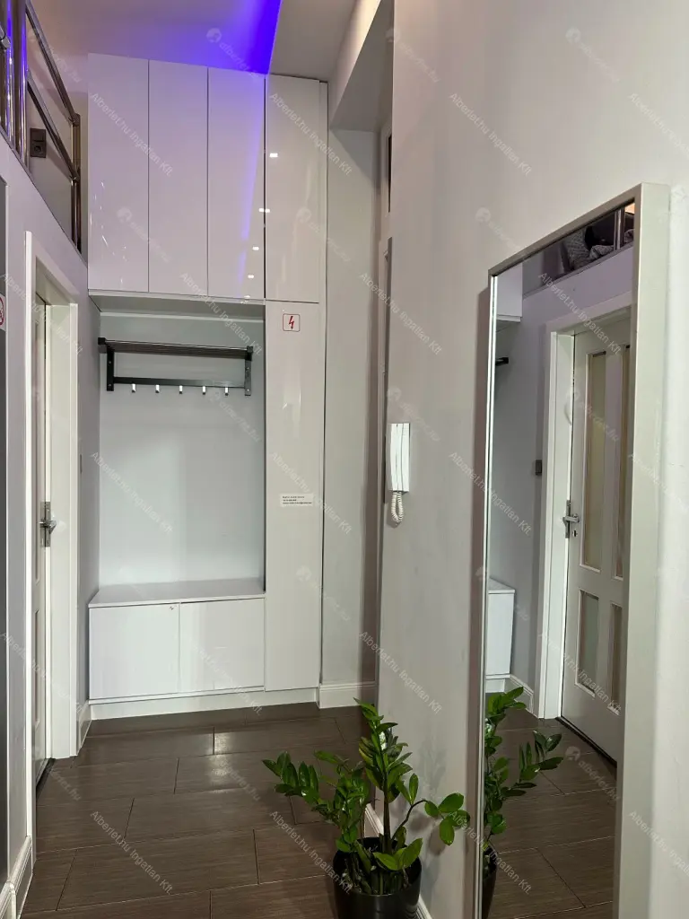 Kiadó albérlet 270000 Ft/hó áron: Budapest, VI. kerület  Bajcsy-Zsilinszky út. Mérete: 53 nm, 1 szobás | Alberlet.hu - 6655629