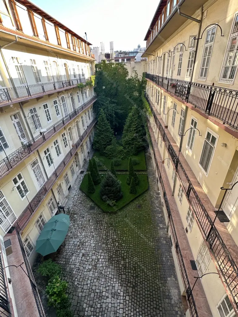 Kiadó albérlet 270000 Ft/hó áron: Budapest, VI. kerület  Bajcsy-Zsilinszky út. Mérete: 53 nm, 1 szobás | Alberlet.hu - 6655633