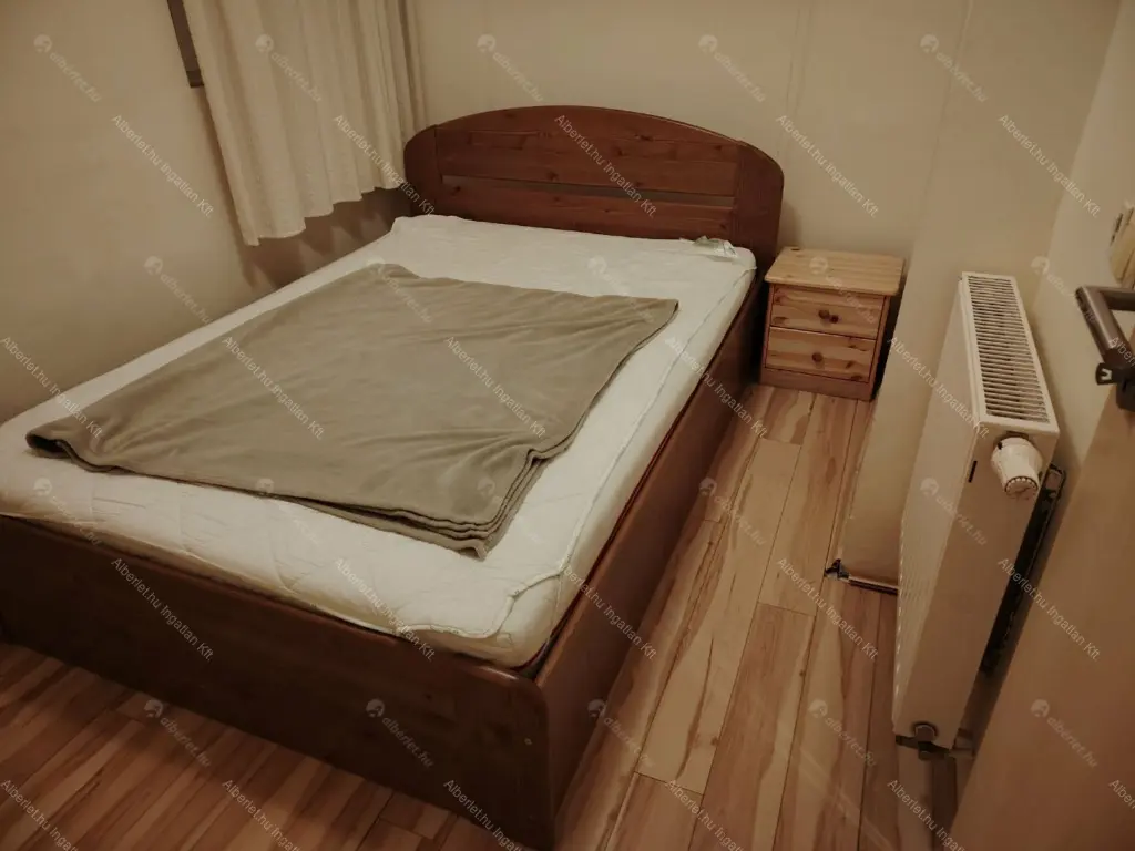 Kiadó albérlet 320000 Ft/hó áron: Budapest, VI. kerület  Bajcsy-Zsilinszky út. Mérete: 55 nm, 3 szobás | Alberlet.hu - 6641192