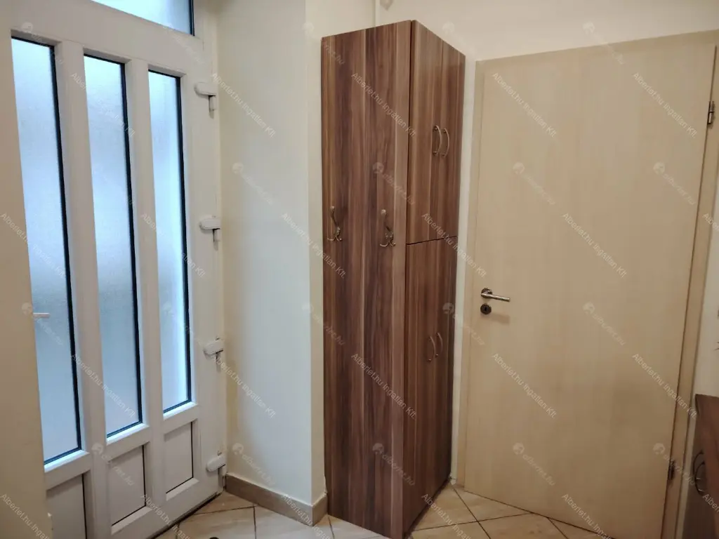 Kiadó albérlet 320000 Ft/hó áron: Budapest, VI. kerület  Bajcsy-Zsilinszky út. Mérete: 55 nm, 3 szobás | Alberlet.hu - 6641199