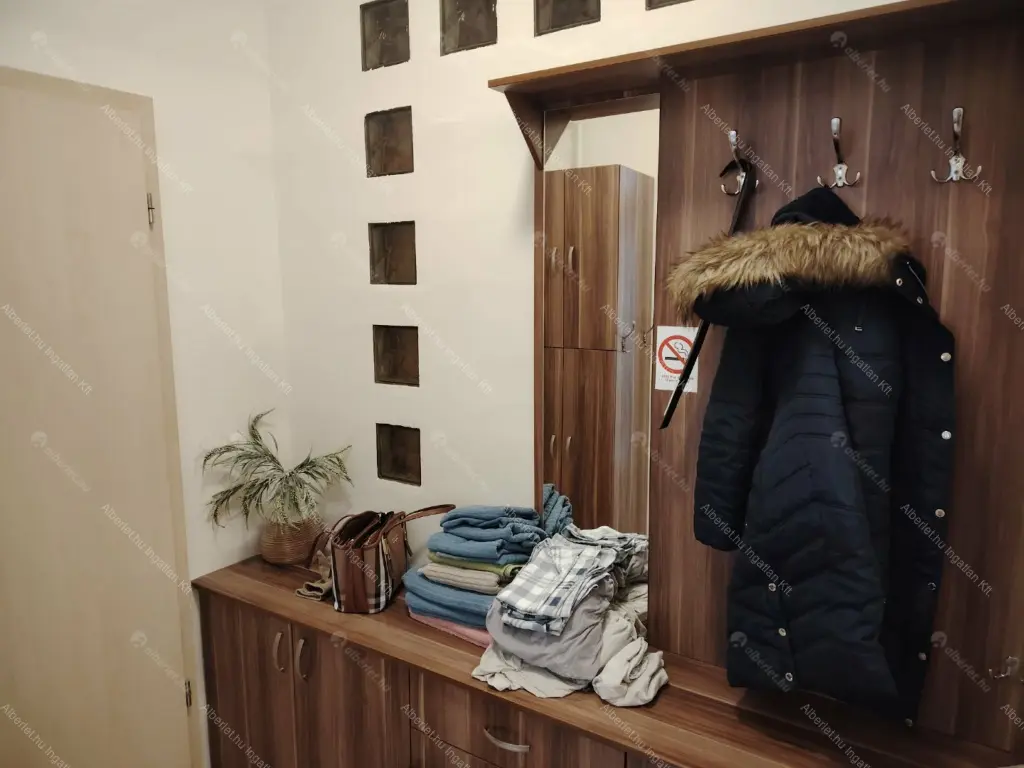 Kiadó albérlet 320000 Ft/hó áron: Budapest, VI. kerület  Bajcsy-Zsilinszky út. Mérete: 55 nm, 3 szobás | Alberlet.hu - 6660692