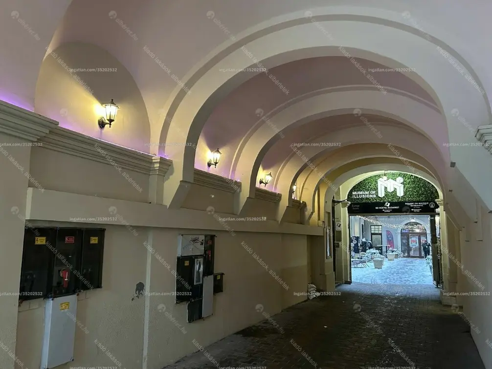 Kiadó albérlet 320000 Ft/hó áron: Budapest, VI. kerület  Bajcsy-Zsilinszky út. Mérete: 55 nm, 3 szobás | Alberlet.hu - 6647649