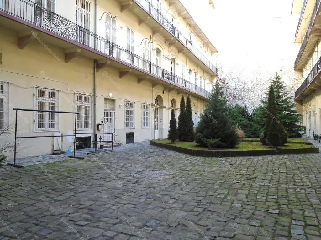 Kiadó albérlet 299000 Ft/hó áron: Budapest, VI. kerület  Bajcsy-Zsilinszky út. Mérete: 72 nm, 3 szobás | Alberlet.hu - 6664161