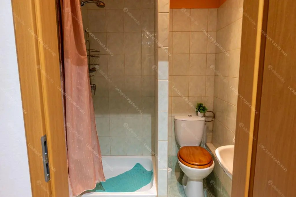 Kiadó albérlet 299000 Ft/hó áron: Budapest, VI. kerület  Bajcsy-Zsilinszky út. Mérete: 72 nm, 3 szobás | Alberlet.hu - 6664197