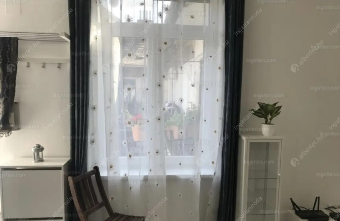 Kiadó albérlet 180000 Ft/hó áron: Budapest, VI. kerület  Bajza utca. Mérete: 25 nm, 1 szobás | Alberlet.hu - 6502728