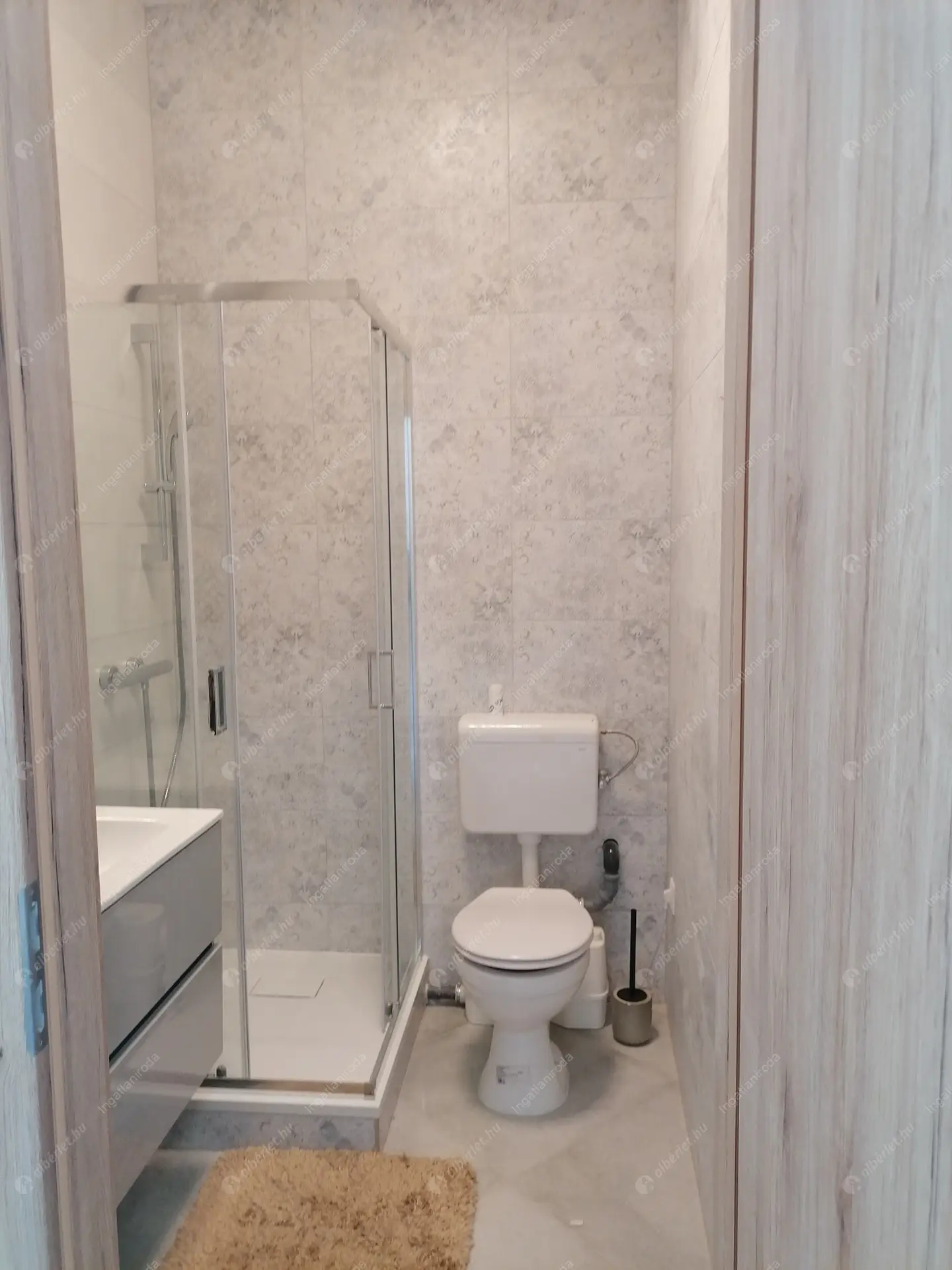 Kiadó albérlet 180000 Ft/hó áron: Budapest, VI. kerület  Bajza utca. Mérete: 25 nm, 1 szobás | Alberlet.hu - 6502730