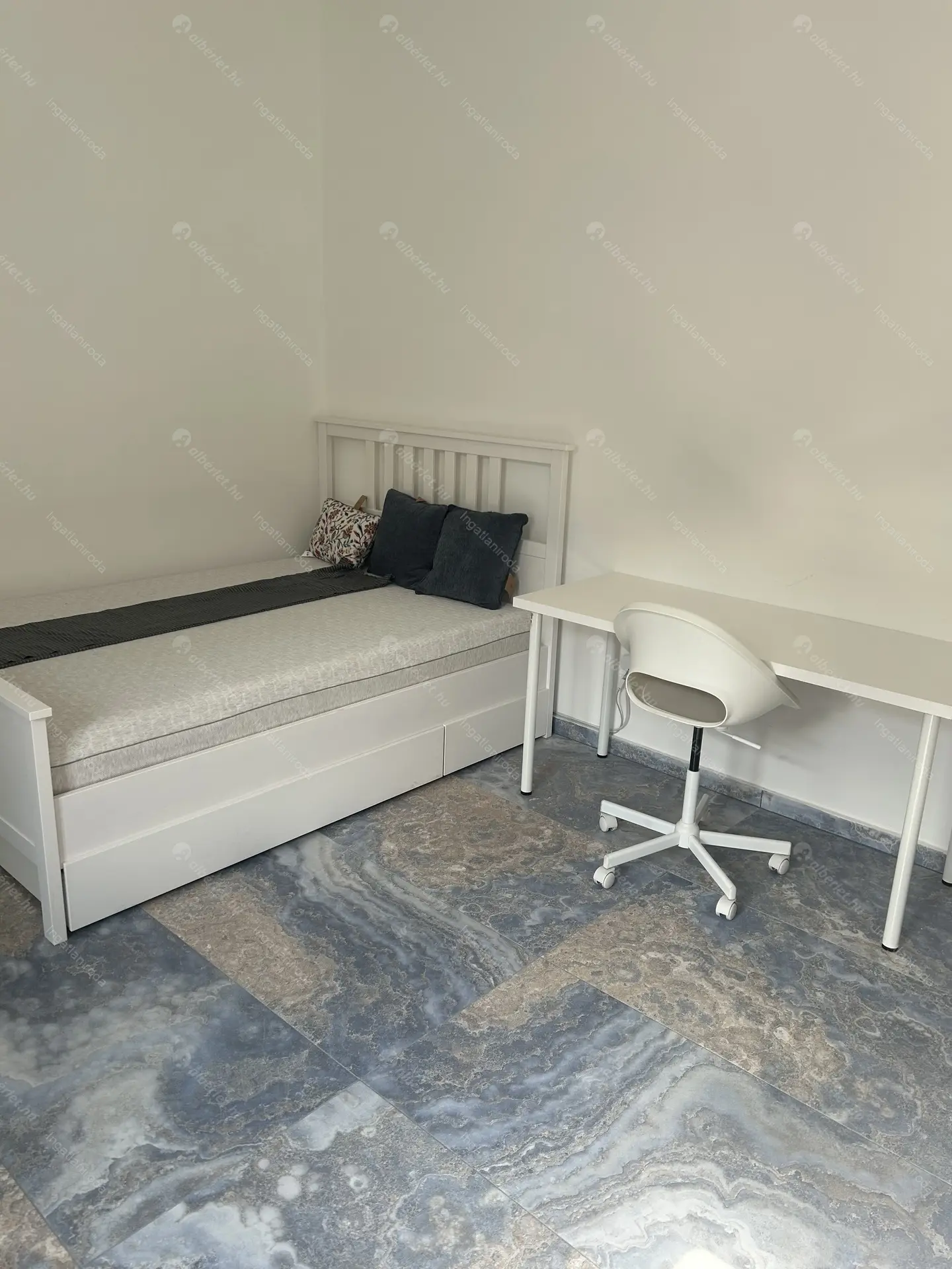 Kiadó albérlet 180000 Ft/hó áron: Budapest, VI. kerület  Bajza utca. Mérete: 25 nm, 1 szobás | Alberlet.hu - 6521787