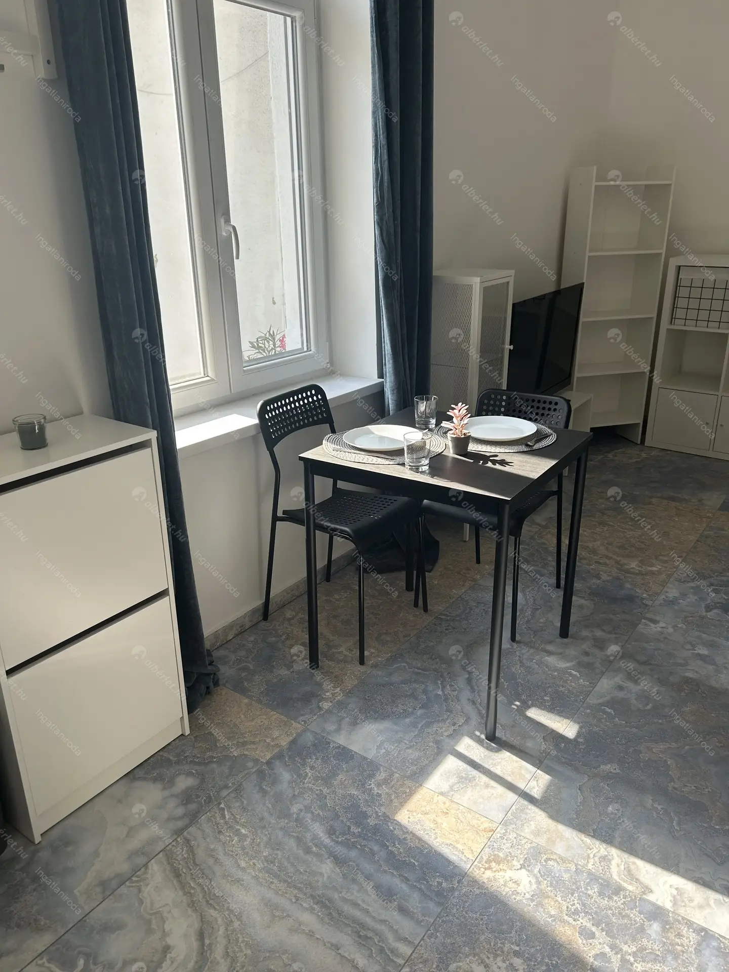 Kiadó albérlet 180000 Ft/hó áron: Budapest, VI. kerület  Bajza utca. Mérete: 25 nm, 1 szobás | Alberlet.hu - 6521790