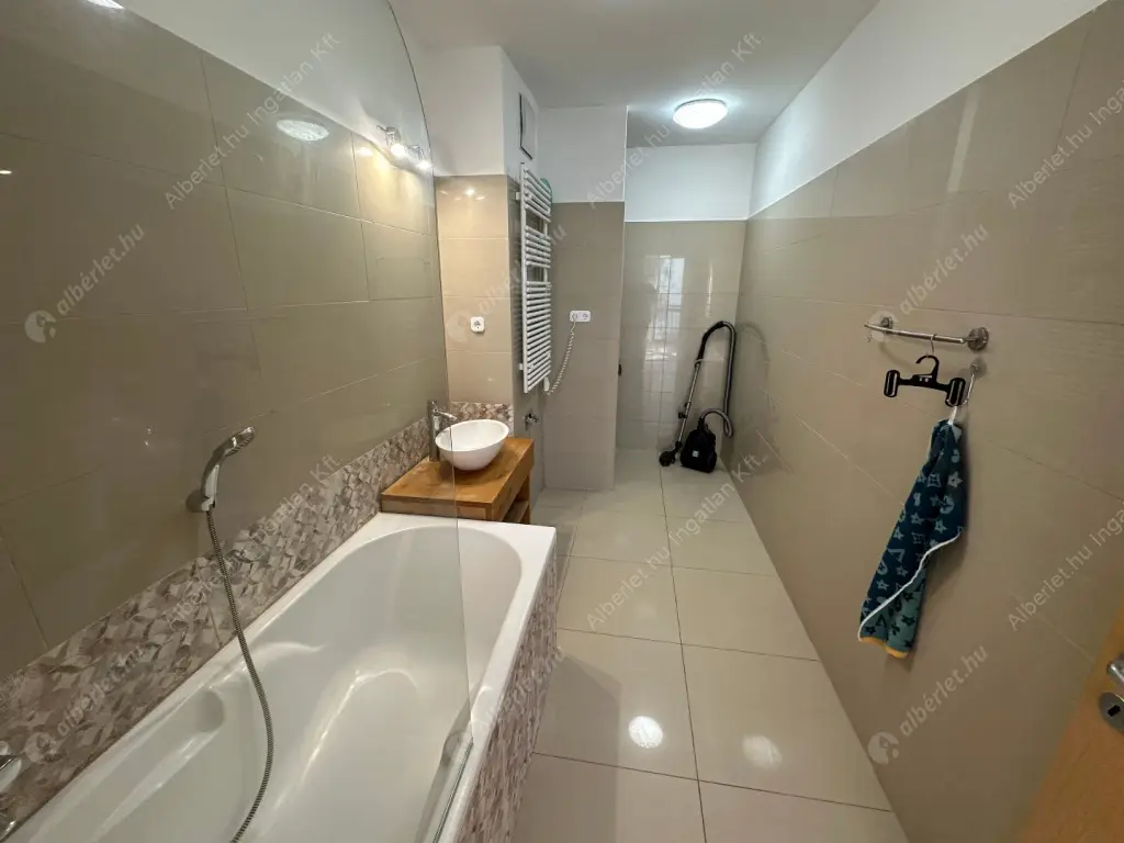 Kiadó albérlet 800000 Ft/hó áron: Budapest, VI. kerület  Benczúr utca. Mérete: 137 nm, 4 szobás | Alberlet.hu - 6574709
