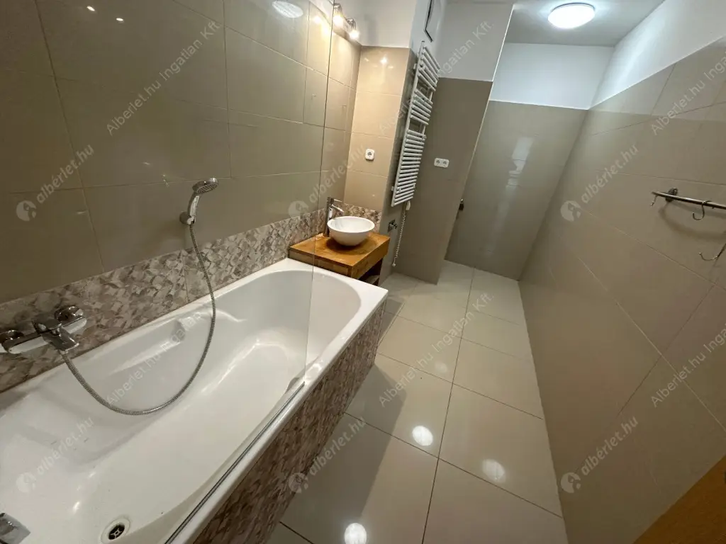 Kiadó albérlet 790000 Ft/hó áron: Budapest, VI. kerület  Benczúr utca. Mérete: 137 nm, 4 szobás | Alberlet.hu - 6591949