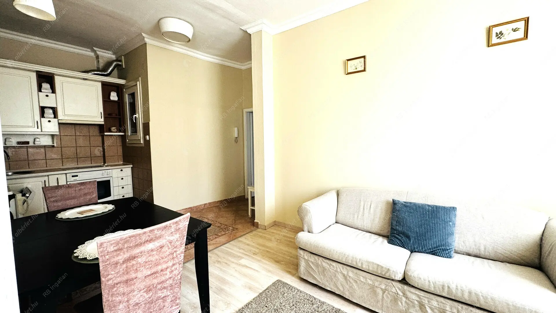 Kiadó albérlet 350000 Ft/hó áron: Budapest, VI. kerület  Benczúr utca. Mérete: 65 nm, 2 szobás | Alberlet.hu - 6517072