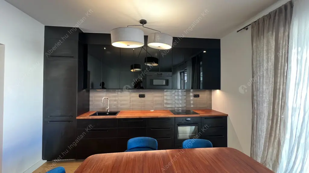 Kiadó albérlet 580000 Ft/hó áron: Budapest, VI. kerület  Benczúr utca. Mérete: 85 nm, 3 szobás | Alberlet.hu - 6574178