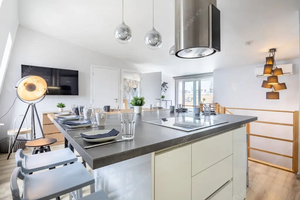 Kiadó albérlet 962000 Ft/hó áron: Budapest, VI. kerület  Csengery utca. Mérete: 104 nm, 5 szobás | Alberlet.hu - 6583184