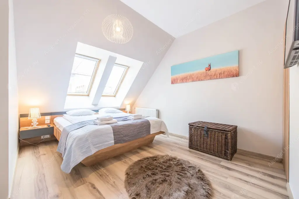 Kiadó albérlet 962000 Ft/hó áron: Budapest, VI. kerület  Csengery utca. Mérete: 104 nm, 5 szobás | Alberlet.hu - 6583191