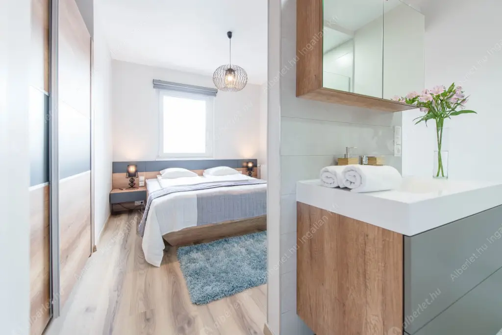 Kiadó albérlet 962000 Ft/hó áron: Budapest, VI. kerület  Csengery utca. Mérete: 104 nm, 5 szobás | Alberlet.hu - 6583193