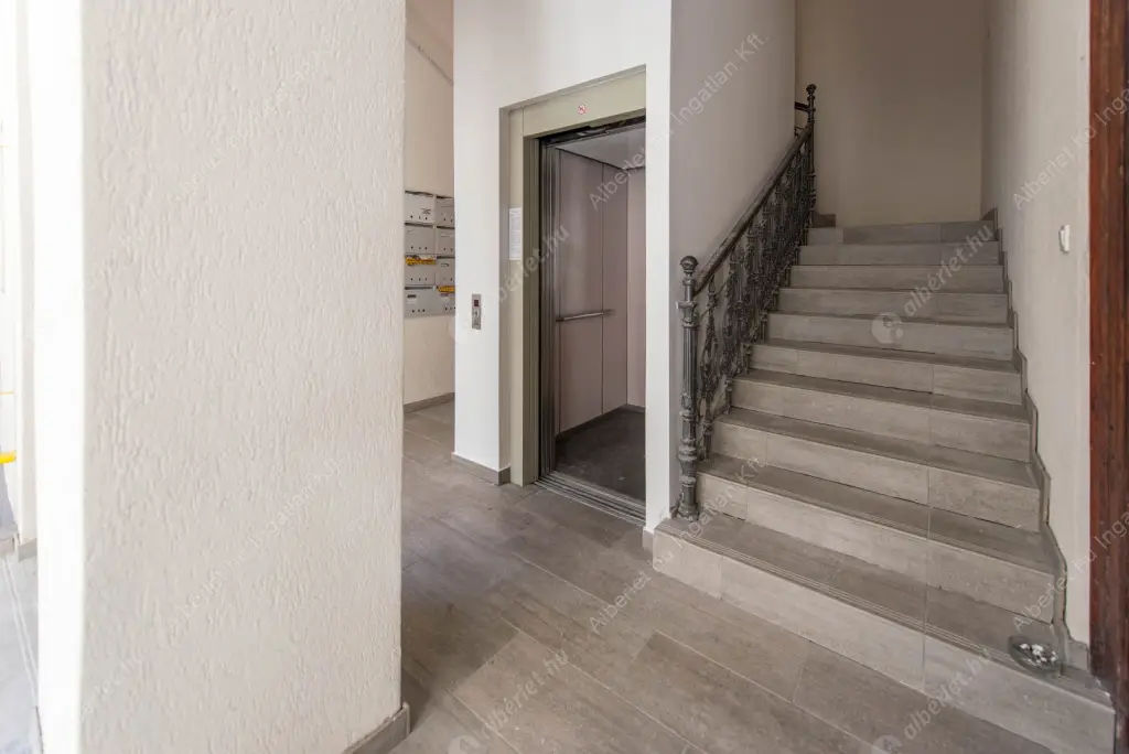 Kiadó albérlet 962000 Ft/hó áron: Budapest, VI. kerület  Csengery utca. Mérete: 104 nm, 5 szobás | Alberlet.hu - 6583203