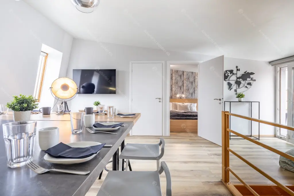 Kiadó albérlet 765000 Ft/hó áron: Budapest, VI. kerület  Csengery utca. Mérete: 104 nm, 5 szobás | Alberlet.hu - 6681747