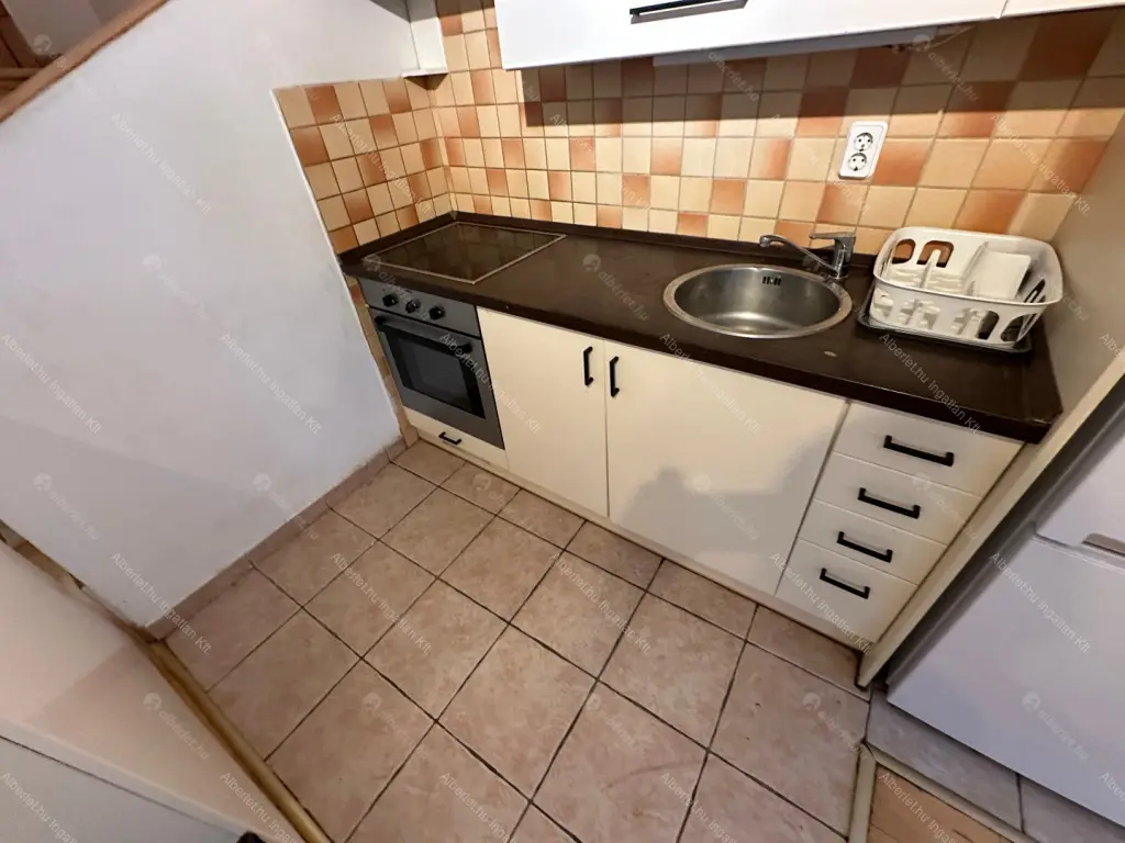 Kiadó albérlet 437000 Ft/hó áron: Budapest, VI. kerület  Csengery utca. Mérete: 105 nm, 4 szobás | Alberlet.hu - 6685506