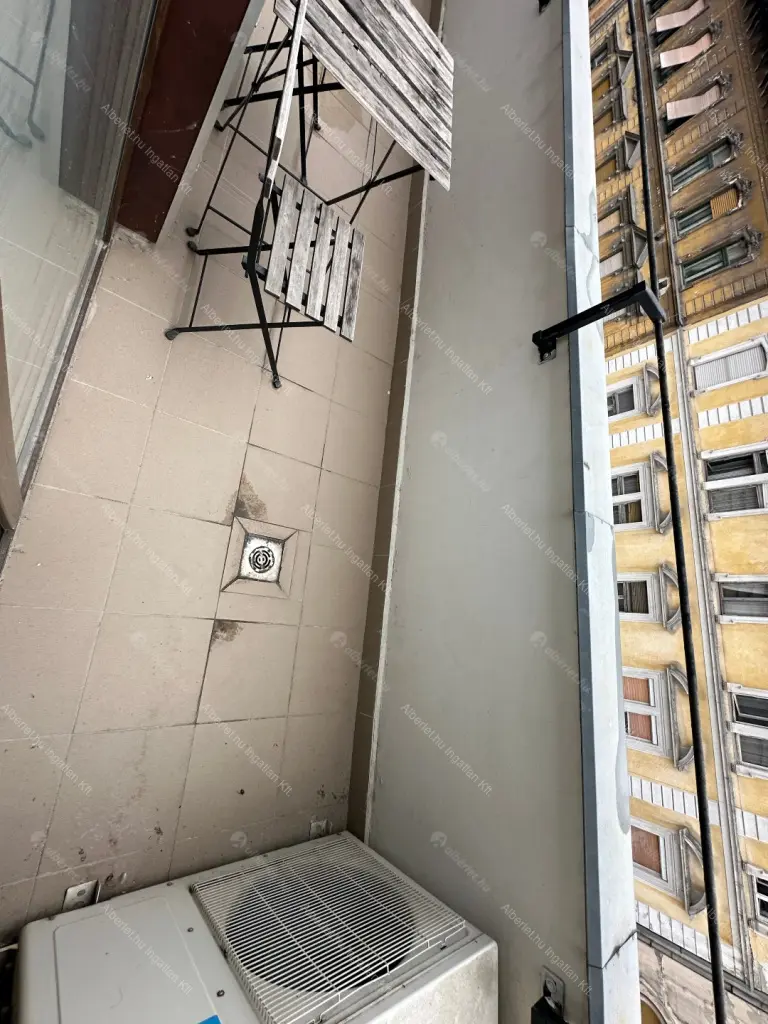 Kiadó albérlet 437000 Ft/hó áron: Budapest, VI. kerület  Csengery utca. Mérete: 105 nm, 4 szobás | Alberlet.hu - 6685520