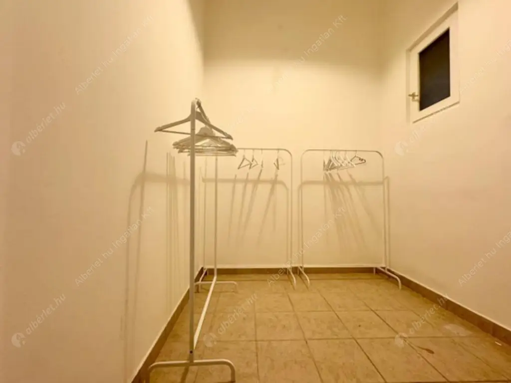 Kiadó albérlet 765000 Ft/hó áron: Budapest, VI. kerület  Csengery utca. Mérete: 124 nm, 5 szobás | Alberlet.hu - 6551941