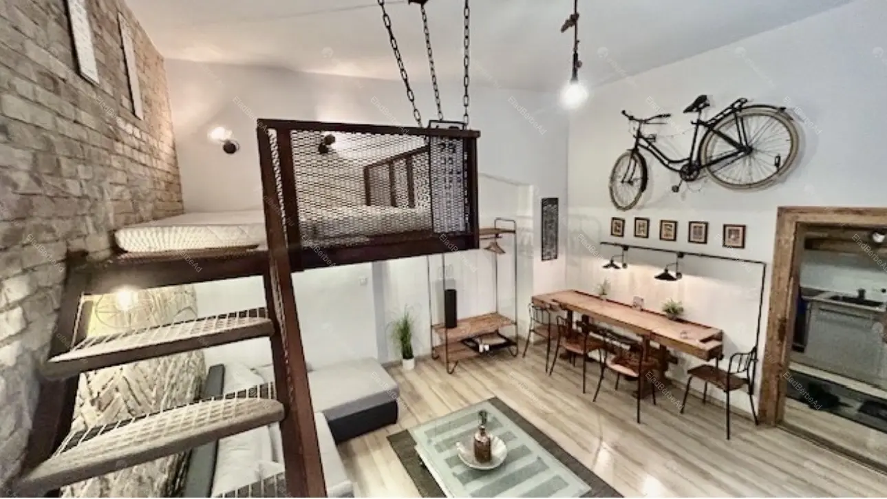 Kiadó albérlet 249000 Ft/hó áron: Budapest, VI. kerület  Csengery utca. Mérete: 33 nm, 1 szobás | Alberlet.hu - 6646155