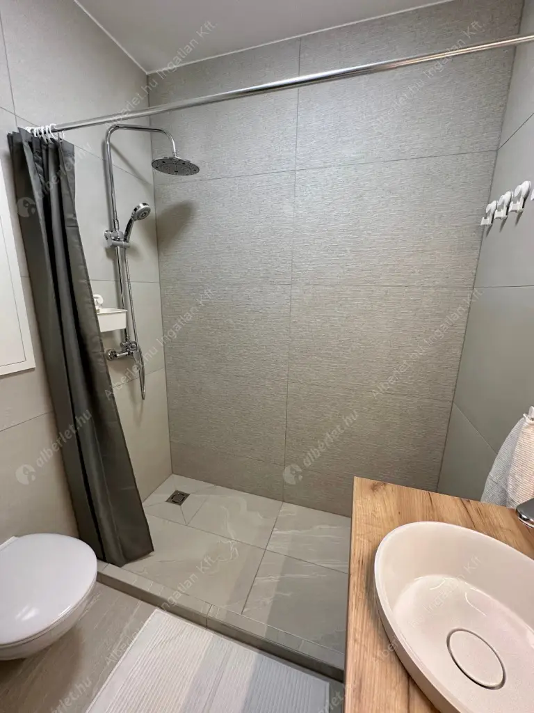 Kiadó albérlet 340000 Ft/hó áron: Budapest, VI. kerület  Csengery utca. Mérete: 42 nm, 2 szobás | Alberlet.hu - 6631644