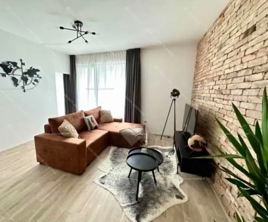 Kiadó albérlet 350000 Ft/hó áron: Budapest, VI. kerület  Csengery utca. Mérete: 42 nm, 2 szobás | Alberlet.hu - 6647706