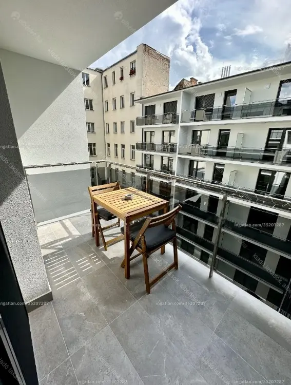 Kiadó albérlet 350000 Ft/hó áron: Budapest, VI. kerület  Csengery utca. Mérete: 42 nm, 2 szobás | Alberlet.hu - 6647708