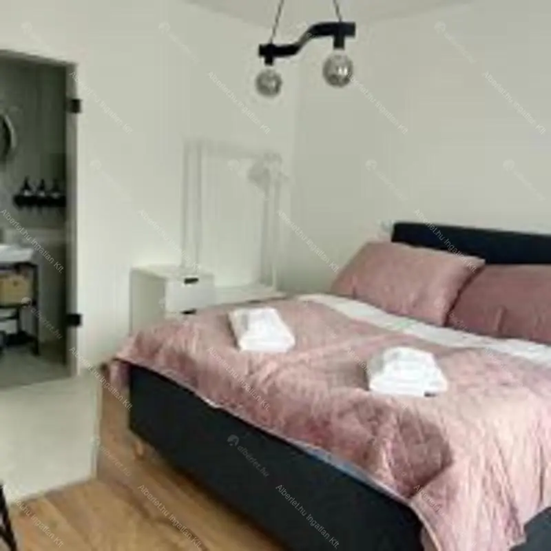 Kiadó albérlet 500000 Ft/hó áron: Budapest, VI. kerület  Csengery utca. Mérete: 50 nm, 2 szobás | Alberlet.hu - 6684842