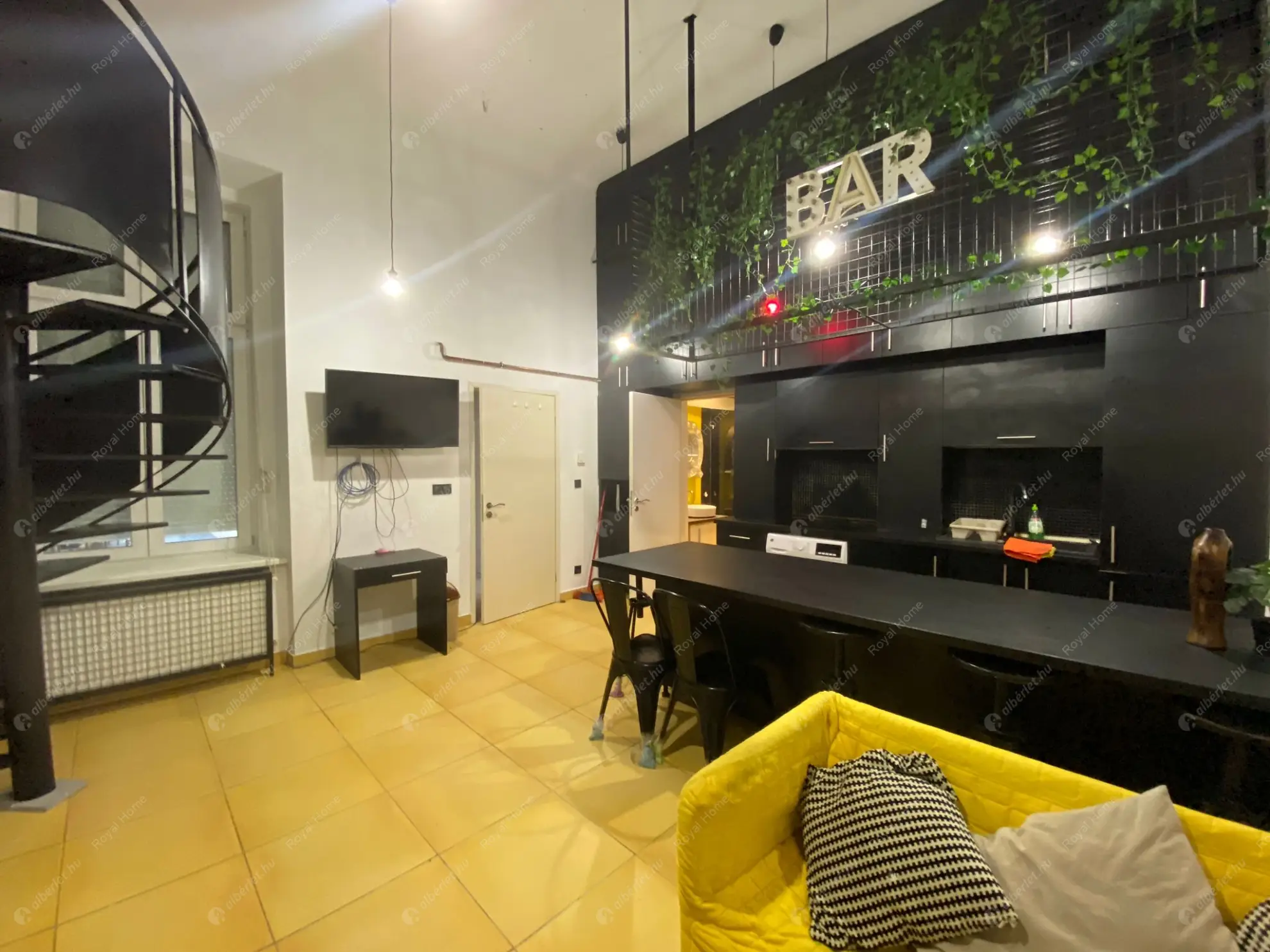 Kiadó albérlet 280000 Ft/hó áron: Budapest, VI. kerület  Csengery utca. Mérete: 50 nm, 3 szobás | Alberlet.hu - 6569906