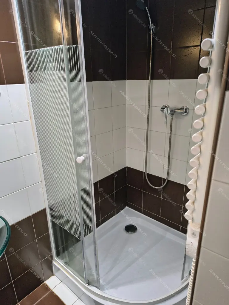 Kiadó albérlet 250000 Ft/hó áron: Budapest, VI. kerület  Dalszínház utca. Mérete: 33 nm, 1 szobás | Alberlet.hu - 6649474