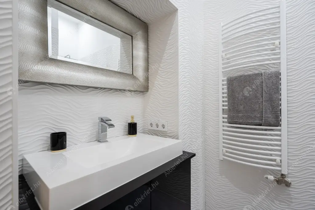 Kiadó albérlet 680000 Ft/hó áron: Budapest, VI. kerület  Dalszínház utca. Mérete: 72 nm, 3 szobás | Alberlet.hu - 6586878