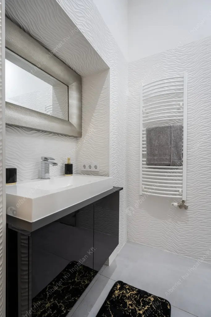 Kiadó albérlet 680000 Ft/hó áron: Budapest, VI. kerület  Dalszínház utca. Mérete: 72 nm, 3 szobás | Alberlet.hu - 6586879