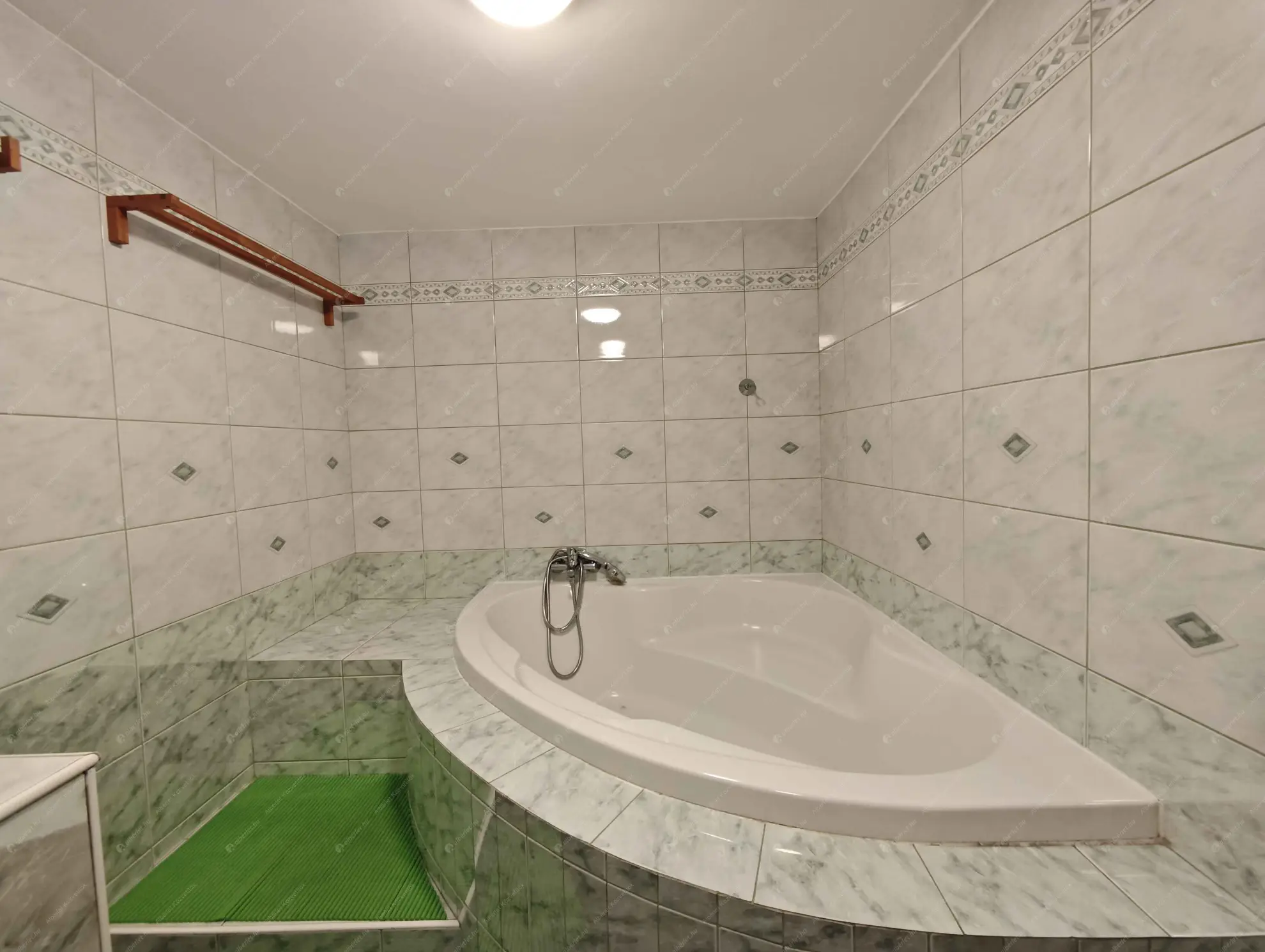 Kiadó albérlet 220000 Ft/hó áron: Budapest, VI. kerület  Damjanich utca. Mérete: 55 nm, 2 szobás | Alberlet.hu - 6632282