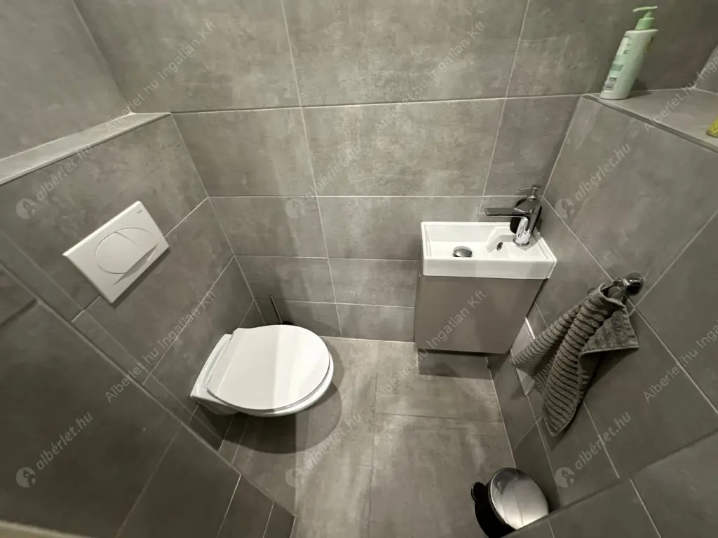 Kiadó albérlet 534000 Ft/hó áron: Budapest, VI. kerület  Dessewffy utca. Mérete: 101 nm, 4 szobás | Alberlet.hu - 6593352