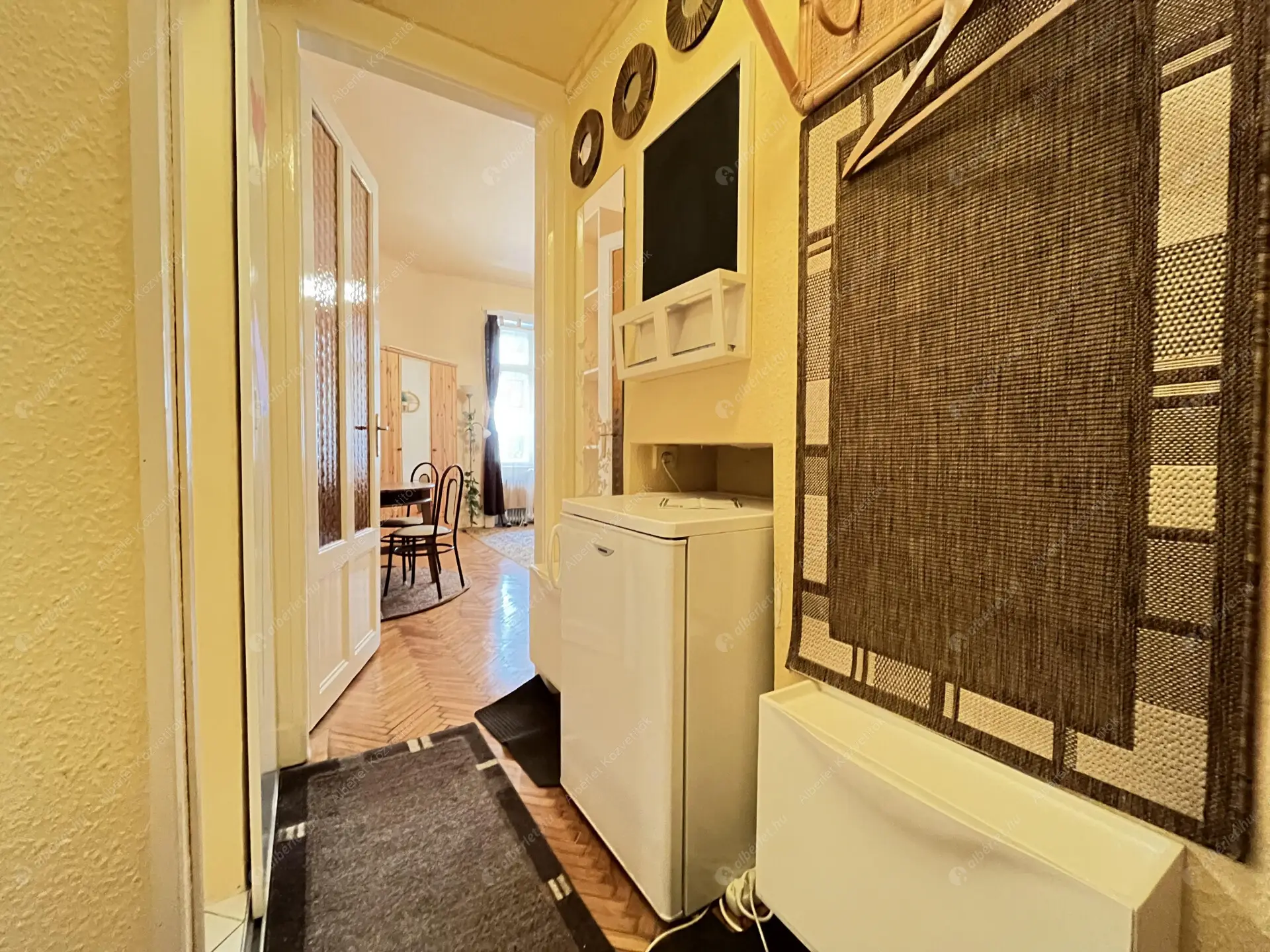 Kiadó albérlet 160000 Ft/hó áron: Budapest, VI. kerület  Dessewffy utca. Mérete: 25 nm, 1 szobás | Alberlet.hu - 6572672