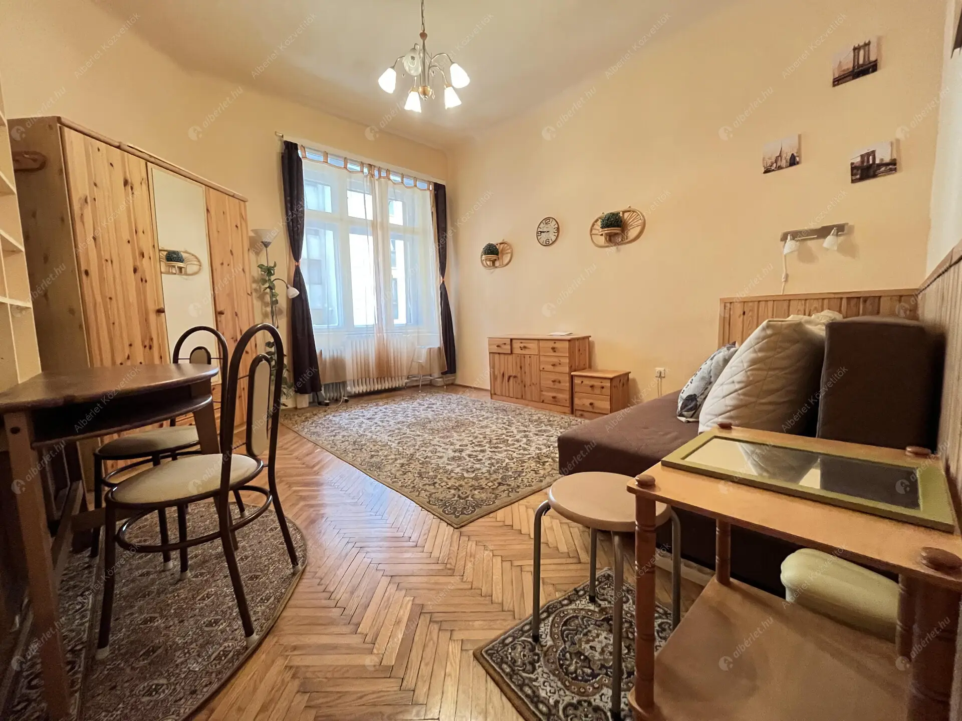 Kiadó albérlet 160000 Ft/hó áron: Budapest, VI. kerület  Dessewffy utca. Mérete: 25 nm, 1 szobás | Alberlet.hu - 6572675