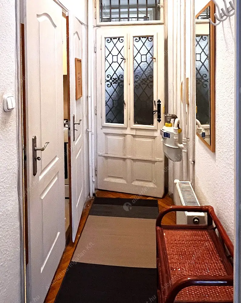 Kiadó albérlet 189000 Ft/hó áron: Budapest, VI. kerület  Dessewffy utca. Mérete: 25 nm, 1 szobás | Alberlet.hu - 6626418