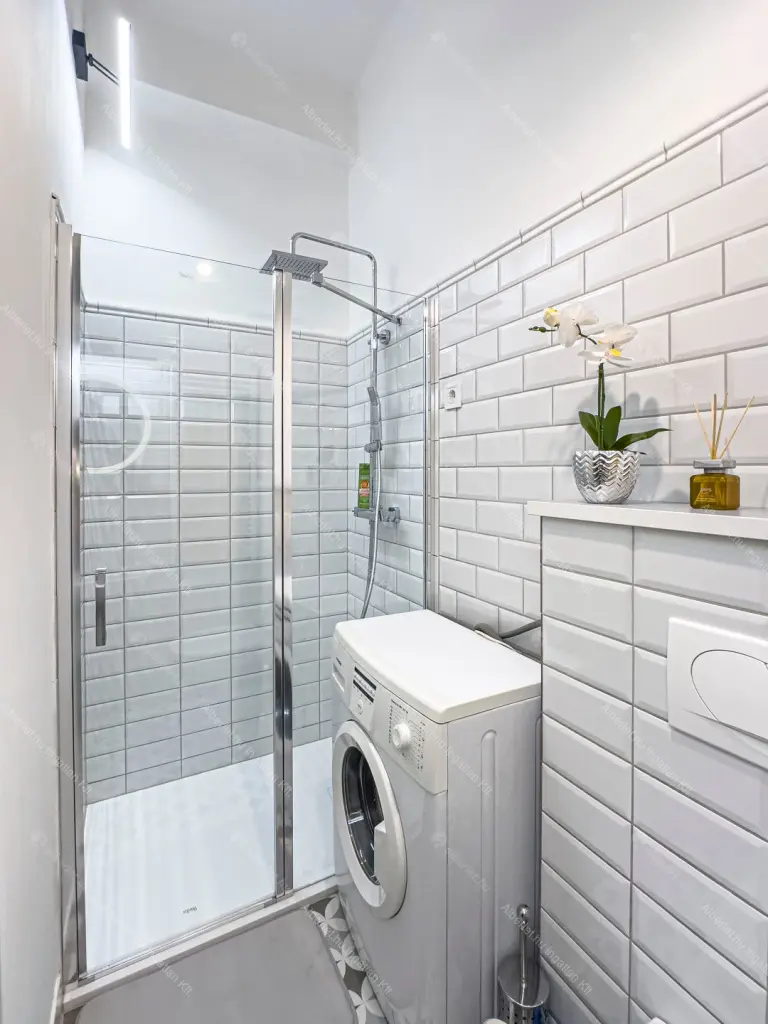 Kiadó albérlet 230000 Ft/hó áron: Budapest, VI. kerület  Dessewffy utca. Mérete: 28 nm, 1 szobás | Alberlet.hu - 6692636