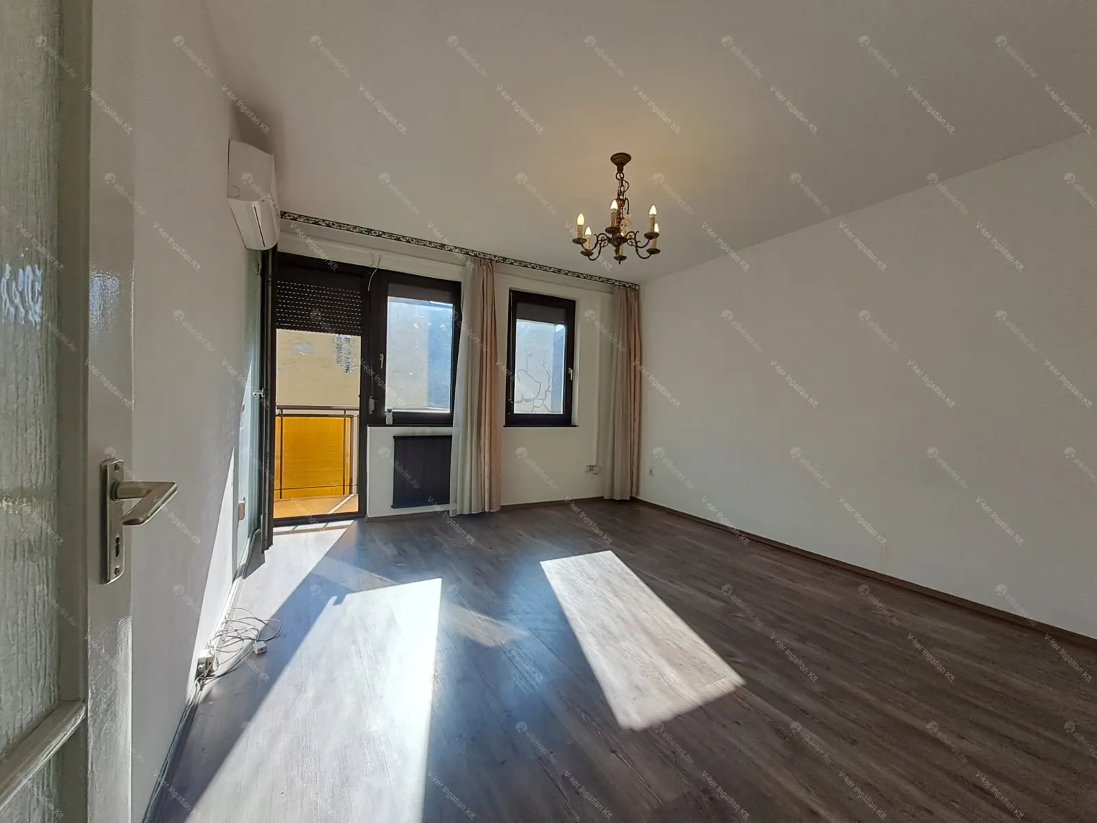 Kiadó albérlet 185000 Ft/hó áron: Budapest, VI. kerület  Dessewffy utca. Mérete: 35 nm, 1 szobás | Alberlet.hu - 6663532