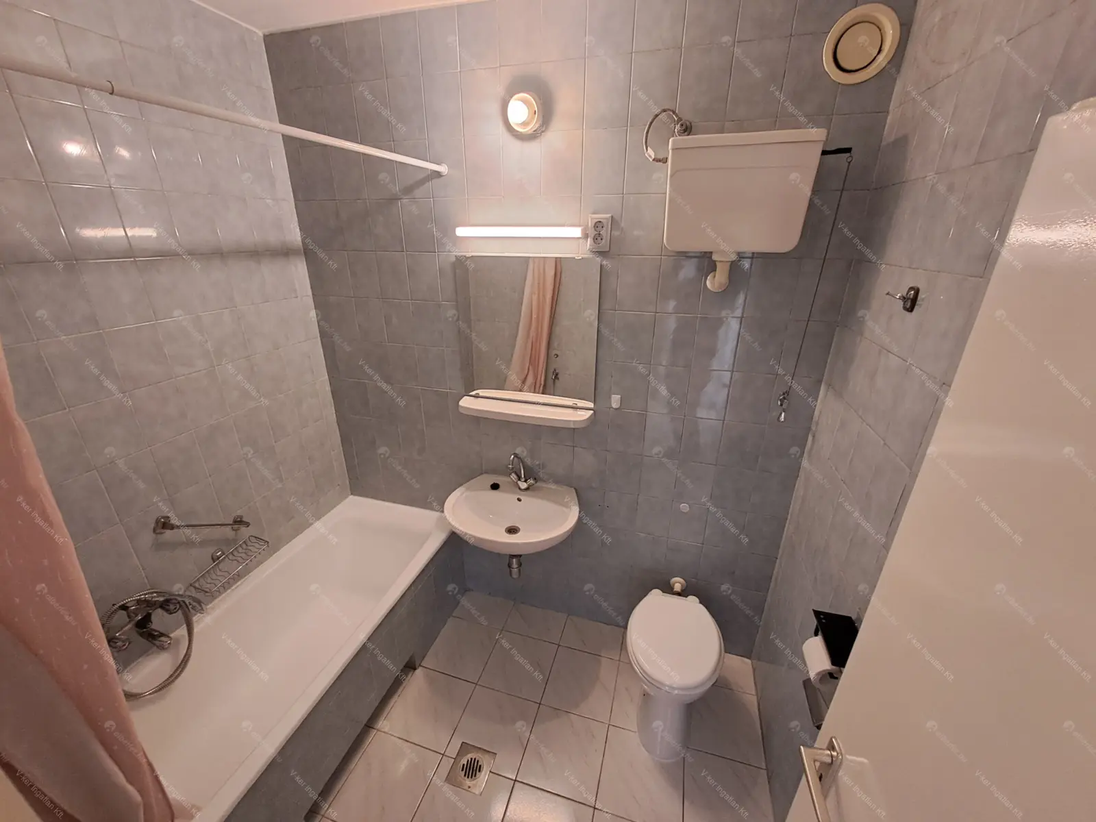 Kiadó albérlet 185000 Ft/hó áron: Budapest, VI. kerület  Dessewffy utca. Mérete: 35 nm, 1 szobás | Alberlet.hu - 6663533