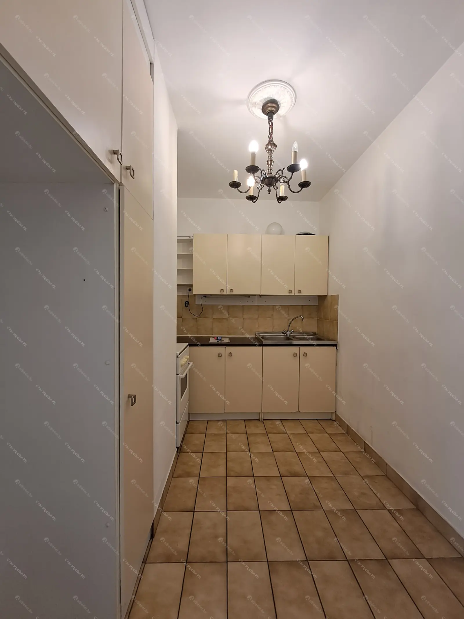 Kiadó albérlet 185000 Ft/hó áron: Budapest, VI. kerület  Dessewffy utca. Mérete: 35 nm, 1 szobás | Alberlet.hu - 6663537