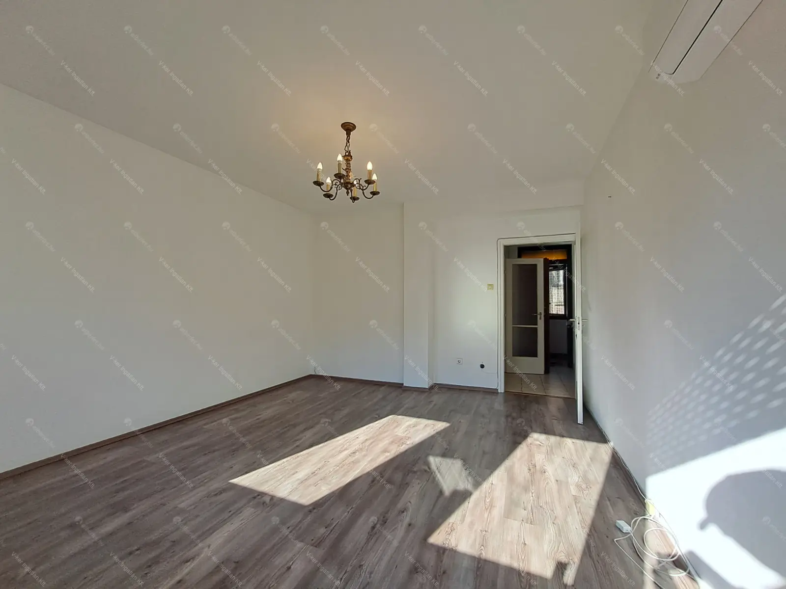 Kiadó albérlet 185000 Ft/hó áron: Budapest, VI. kerület  Dessewffy utca. Mérete: 35 nm, 1 szobás | Alberlet.hu - 6663540