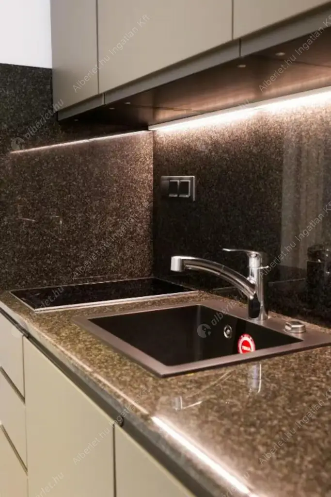 Kiadó albérlet 480000 Ft/hó áron: Budapest, VI. kerület  Dessewffy utca. Mérete: 50 nm, 2 szobás | Alberlet.hu - 6597671