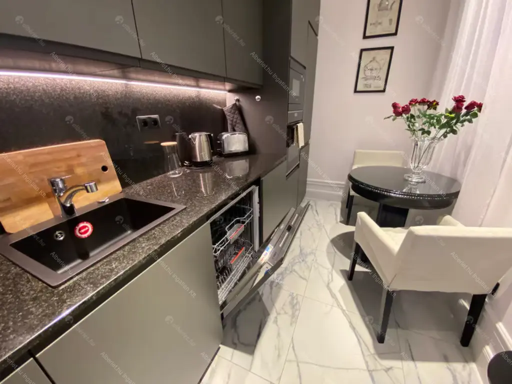 Kiadó albérlet 385000 Ft/hó áron: Budapest, VI. kerület  Dessewffy utca. Mérete: 50 nm, 2 szobás | Alberlet.hu - 6641490