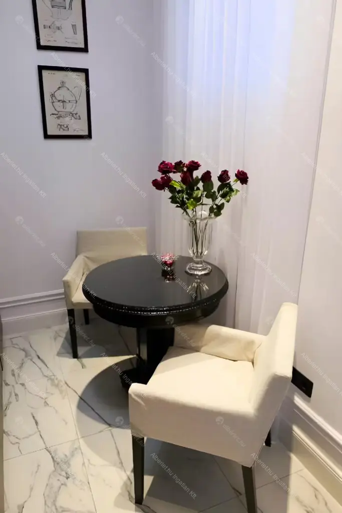 Kiadó albérlet 385000 Ft/hó áron: Budapest, VI. kerület  Dessewffy utca. Mérete: 50 nm, 2 szobás | Alberlet.hu - 6641495